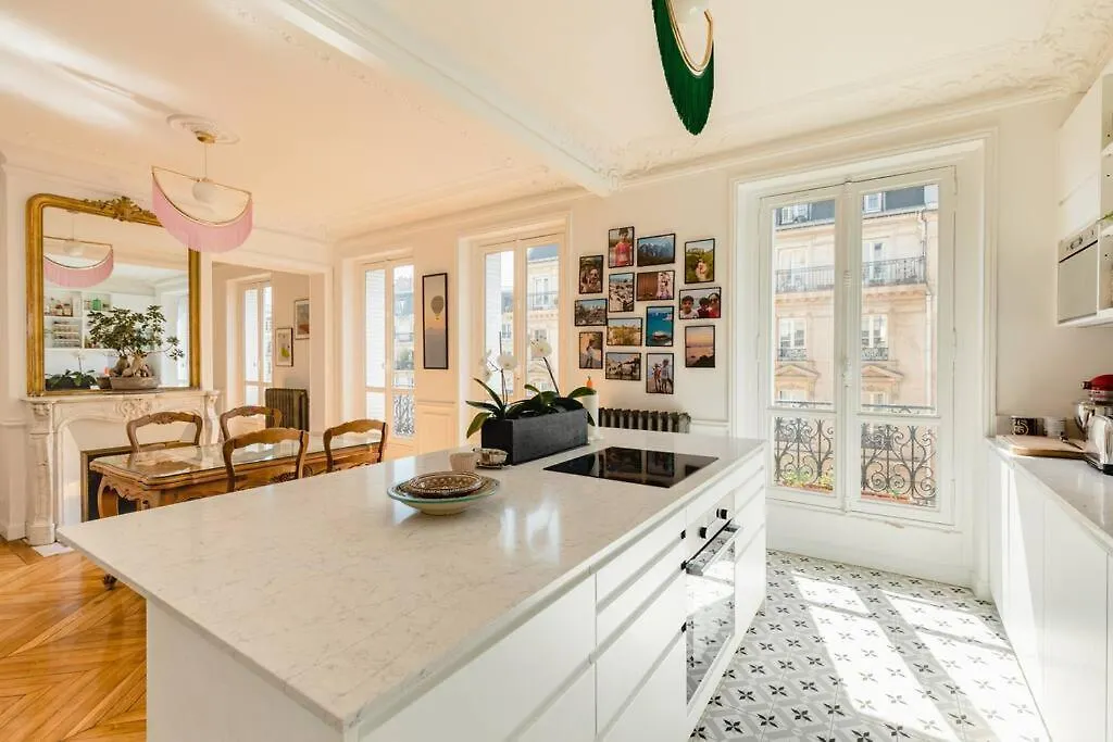 Luxury 1 Bedroom 700ft2 Montorgueil/leshalles شقة